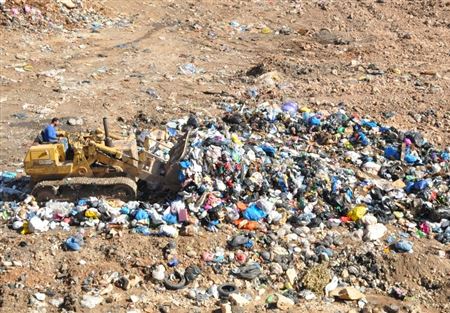  بلدية كفرتبنيت نفت حرق النفايات في المكب 