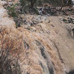 6 قتلى سوريين اثر سيول عاتية على الحدود التركية 