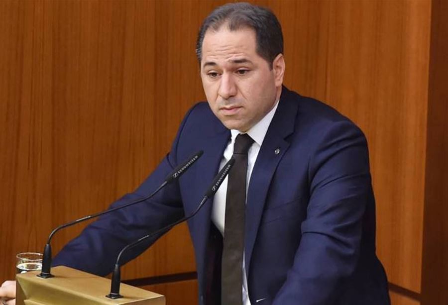 سامي الجميل يوجّه سؤالاً  الى الحكومة