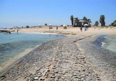 شباب من جبل محسن وباب التبانة نظفوا جزر طرابلس