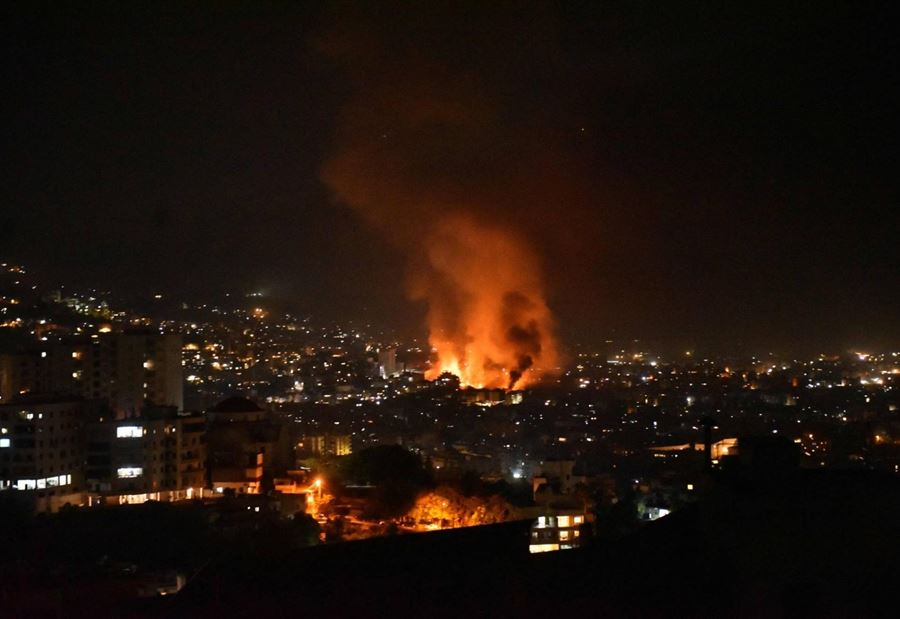 حصيلة جديدة لاستهداف محيط مستشفى الحريري: 4 شهداء و32 جريحاً حصيلة جديدة لاستهداف محيط مستشفى الحريري: 4 شهداء و32 جريحاً