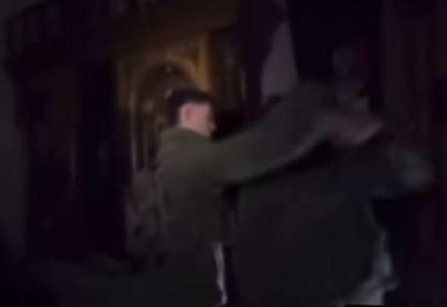 استفزازات إسرائيلية... جنود يسخرون داخل كنيسة دير ميماس (فيديو) استفزازات إسرائيلية... جنود يسخرون داخل كنيسة دير ميماس (فيديو)