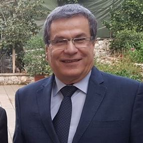 نقولا: عون وضع النقاط على الحروف  نقولا: عون وضع النقاط على الحروف