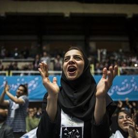 الإصلاحيون يحققون فوزا شبه مؤكد في انتخابات إيران