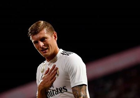 توني كروس يصب جام غضبه على لاعبي الريال