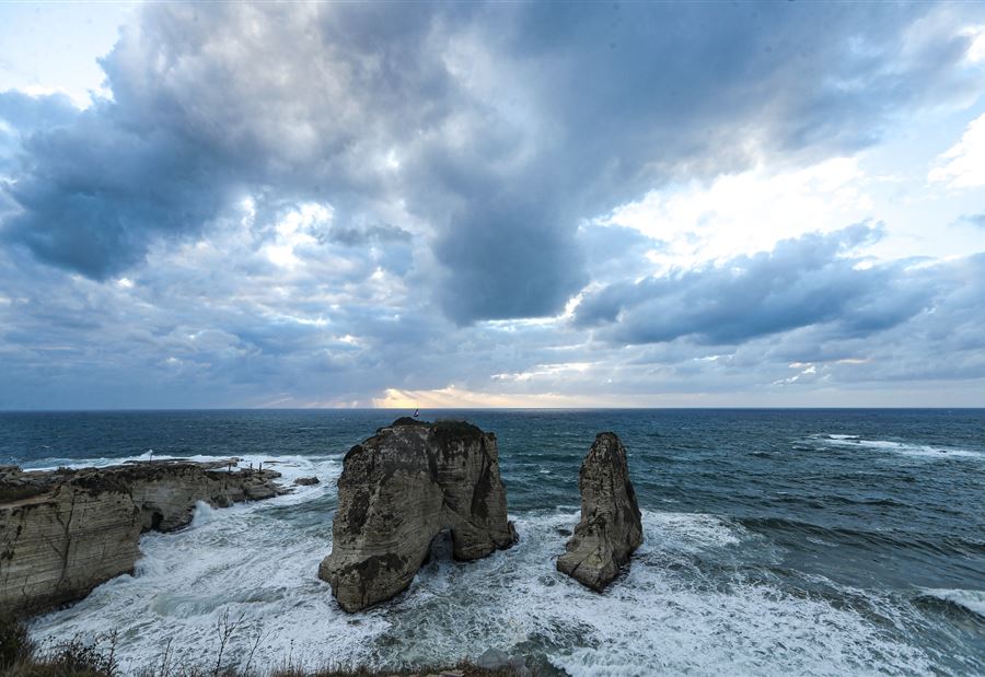 رياحٌ ناشطة وغُبار... إليكم طقس الأيام المقبلة