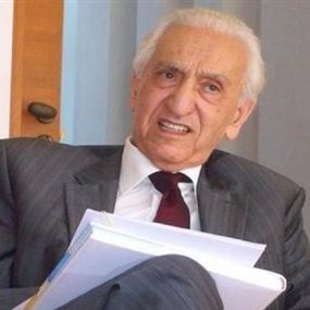 وفاة حسين آيت أحمد.. أحد قادة الثورة الجزائرية
