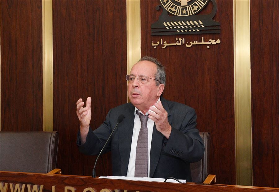 السيّد عن "مصروفي" مستشفى الجامعة الأميركية! السيّد عن "مصروفي" مستشفى الجامعة الأميركية!