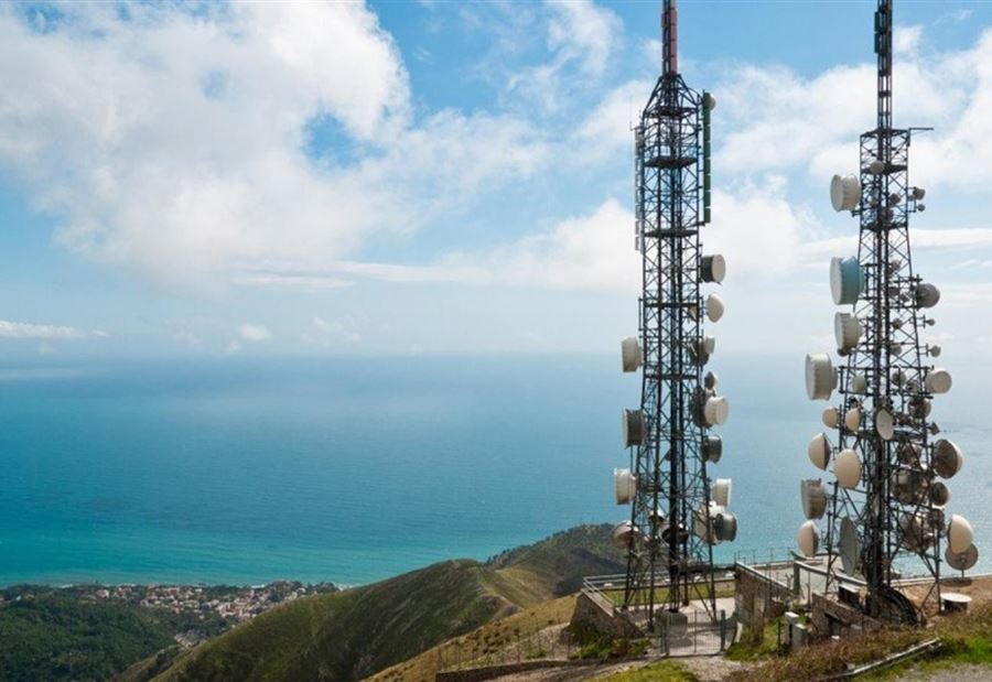 "الوضع مُزري"... هل يتوّقف قطاع الاتصالات عن العمل؟  "الوضع مُزري"... هل يتوّقف قطاع الاتصالات عن العمل؟