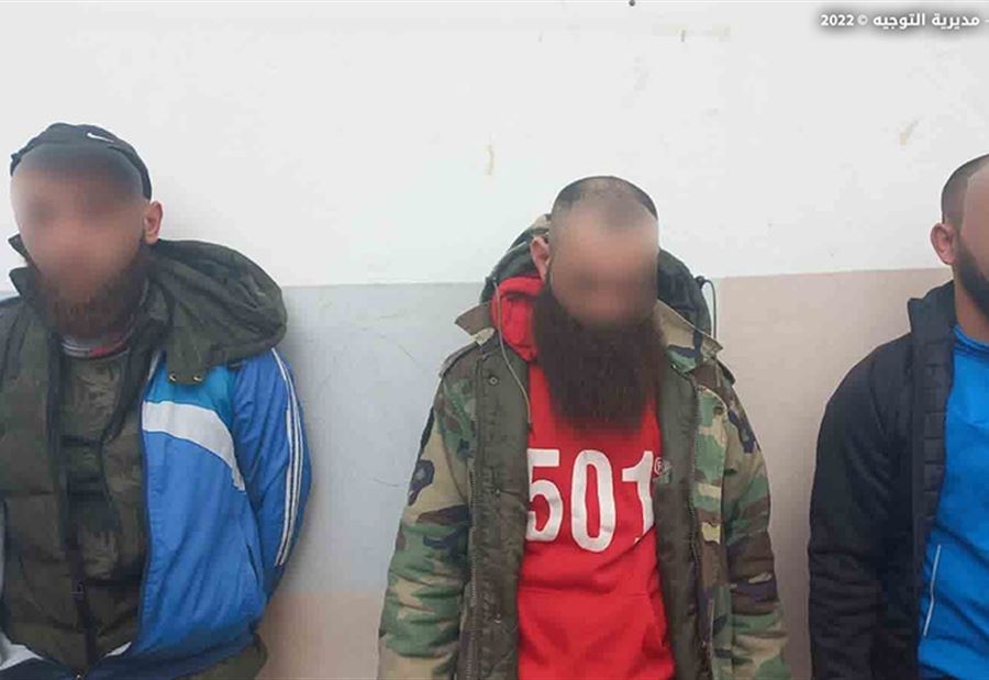 إتجار بالمخدرات والأسلحة... توقيف مطلوبين في الهرمل (صور)