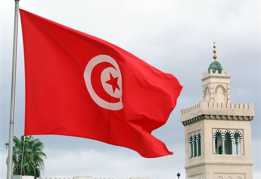 تونس تفتح أبواب الترشح