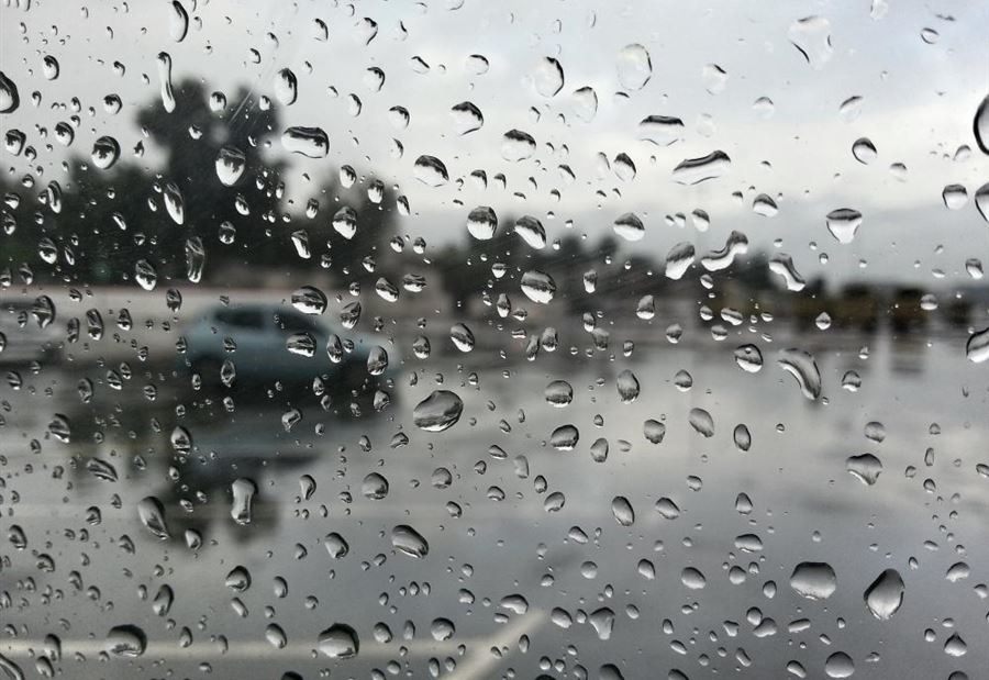 تساقطُ أمطار... طلبٌ من "التحكم المروري" إلى السائقين 