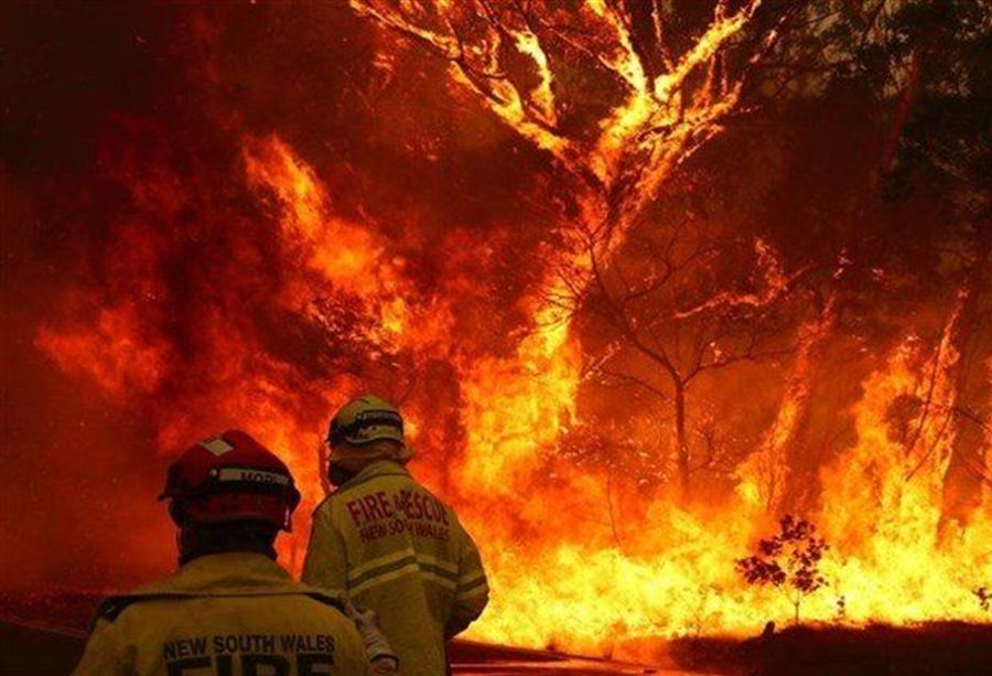  حرائق أستراليا "تستعر".. إخلاءٌ قسري لمدنٍ بكاملها