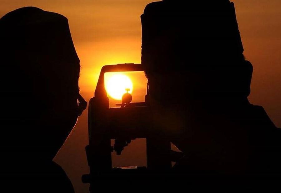 الحسابات الفلكية في مصر تحدد أول أيام عيد الفطر