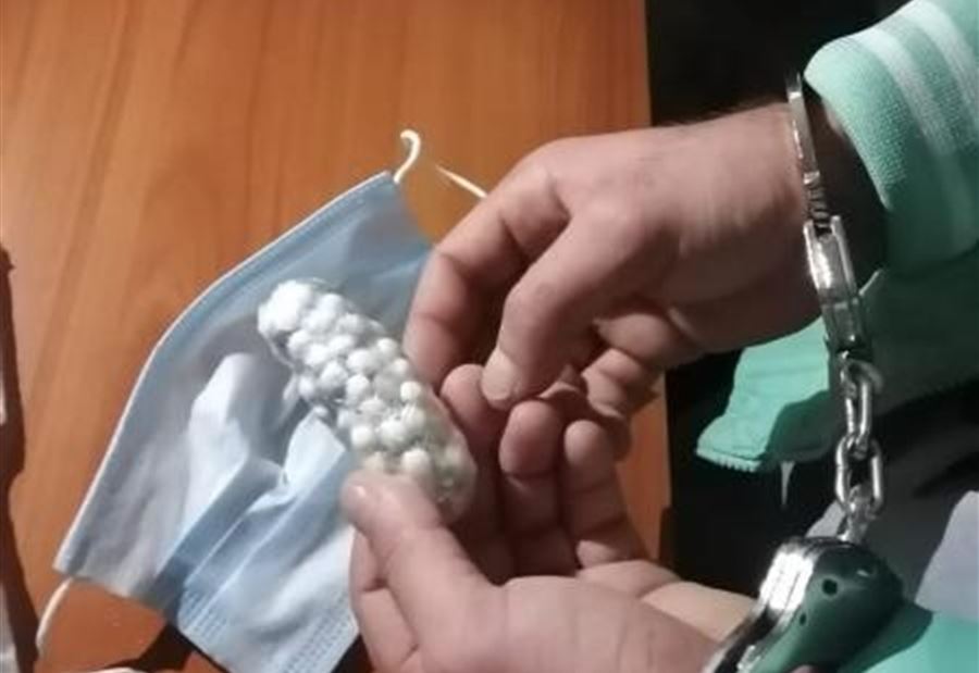 حاول إيصال مخدرات  إلى سجين في رومية.. فماذا كان مصيره؟ 