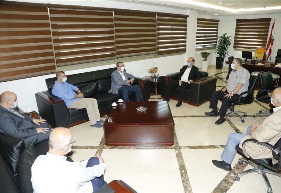 حمد بحث مع عز الدين وضع "كورونا" في صور