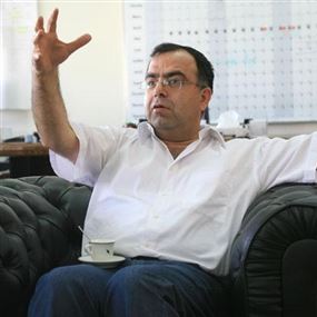هل قرّر الحريري التضيحة بعبد المنعم يوسف؟ هل قرّر الحريري التضيحة بعبد المنعم يوسف؟