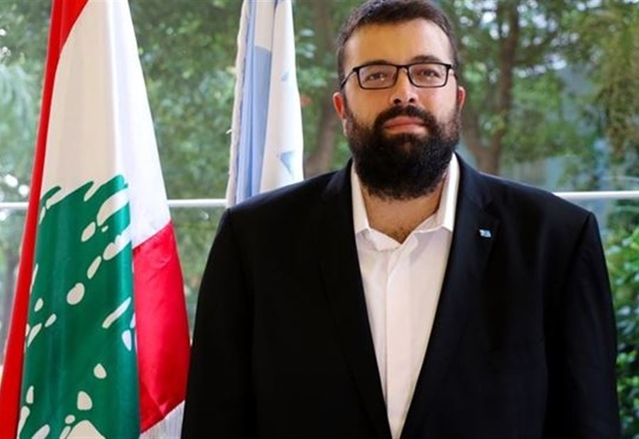 أحمد الحريري يُهاجم السنيورة... "يحاول التذكير بأمجاد غابرة من كيس غيره"!