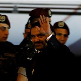 الحريري لن يعود للسراي!