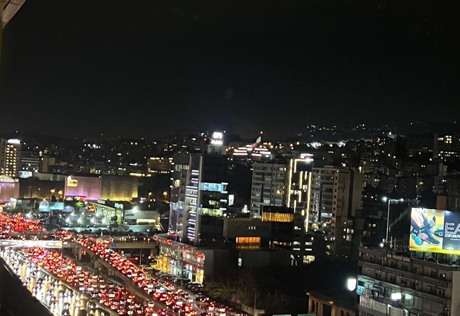 مطاردة هوليوودية على أوتوستراد ضبية... تبادل إطلاق نار وفرار العصابة!