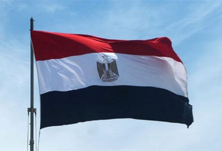 تدهور وضعه الصحي... نَقل فنان مصري مشهور الى المستشفى!