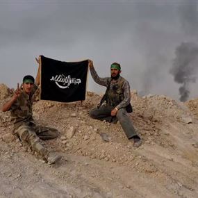 السعودية تزود "جيش الإسلام" بـ "غاز خانق" ! 