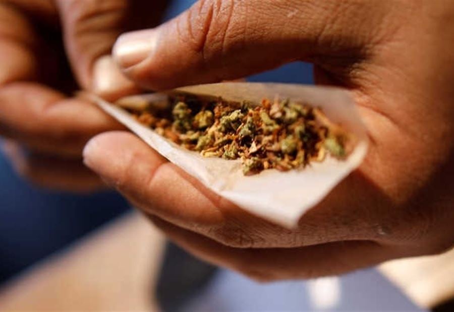 ناشطٌ في ترويج "الماريوانا".. كيف وقع بقبضة الأمن؟!