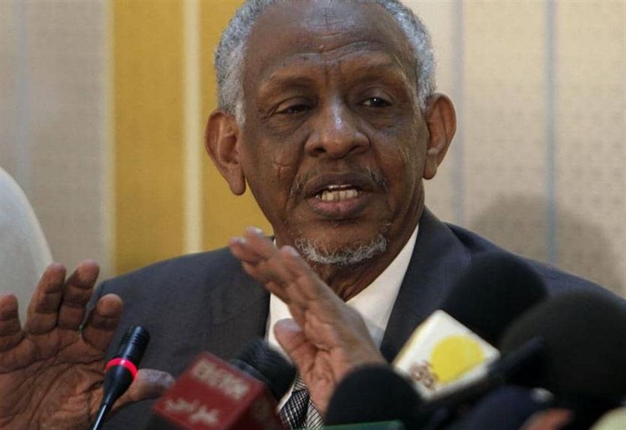 اعتقال عدد من قيادات الحزب الحاكم السابق في السودان اعتقال عدد من قيادات الحزب الحاكم السابق في السودان