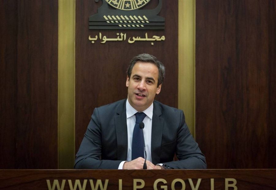 معوض: مصرون على لعب دورنا... والازمة لا تحل بـ"الترقيع"