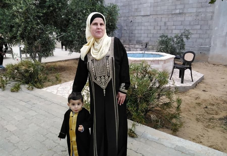 كانت تمسك بيد حفيدها... الجيش الاسرائيلي يقتل مسنة في غزة (فيديو)  كانت تمسك بيد حفيدها... الجيش الاسرائيلي يقتل مسنة في غزة (فيديو)
