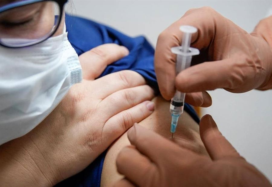 بايدن يُغازل الناخبين بـ"لقاحات كورونا مجانية للجميع" بايدن يُغازل الناخبين بـ"لقاحات كورونا مجانية للجميع"