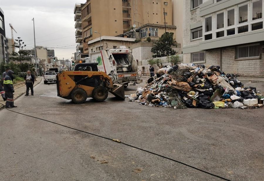 بالصورة: إنفجار شاحنة لـ "رامكو" في الزلقا!
