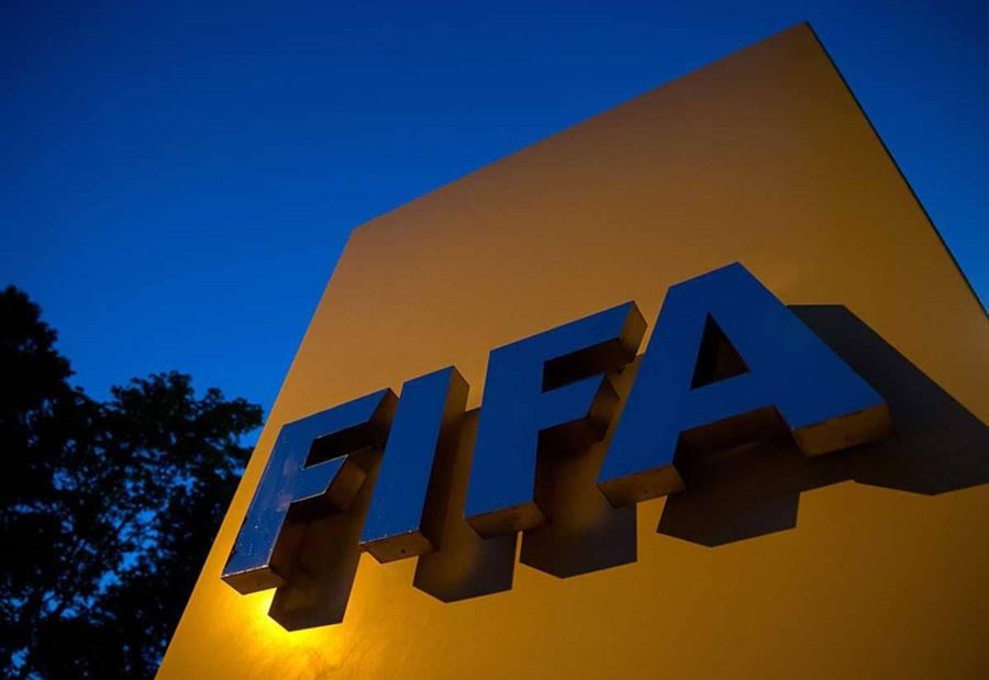 قبل الموعد بـ4 أشهر.. الفيفا يحسم مصير الرئيس المقبل