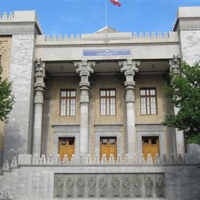 إيران تستدعي القائم بالأعمال الكويتي.. وتسلمه احتجاجا