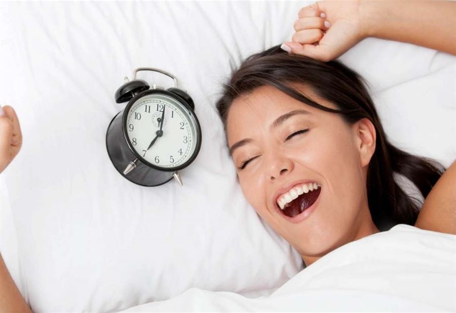 ما هو الوقت الأفضل للاستيقاظ من النوم؟