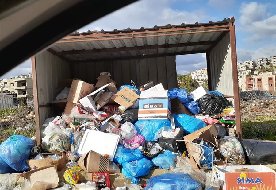 تراكم نفايات وانبعاث روائح في النبطية