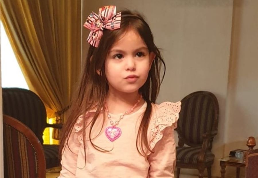 بعد إصابتها برصاصة طائشة... طلب من عائلة الطفلة نايا