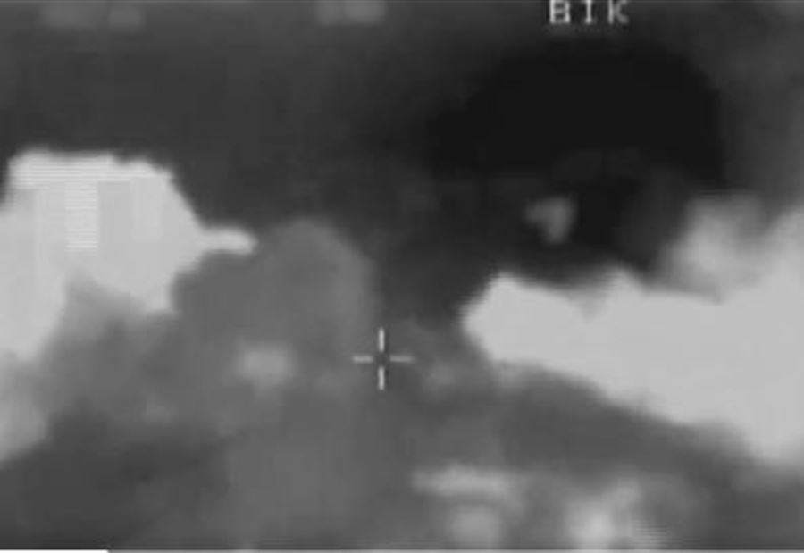 بالفيديو: اسرائيل تزعم قصف بنىى تحتية لـ"حزب الله" جنوباً بالفيديو: اسرائيل تزعم قصف بنىى تحتية لـ"حزب الله" جنوباً