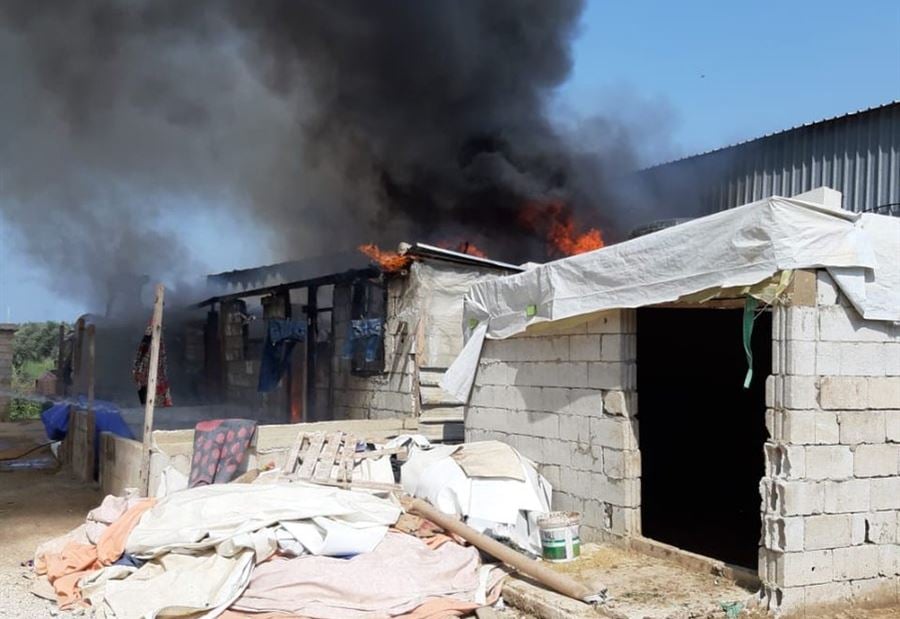 حريق داخل مخيم للنازحين السوريين في العقبة