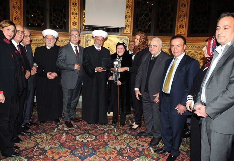 دريان يطالب اللبنانيين بالوقوف الى جانب الحكومة دريان يطالب اللبنانيين بالوقوف الى جانب الحكومة