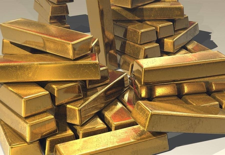 روسيا "تحرق" الدولار.. وتخزن كميات خيالية من الذهب