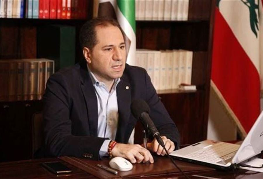في 
