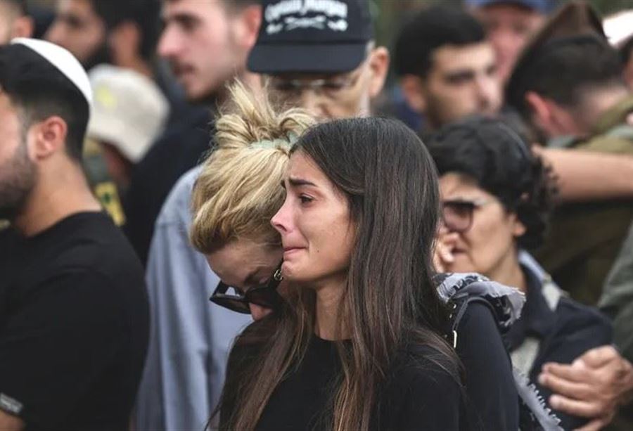 والد ينقذ إبنته بطريقة "ذكية" في الحفل الدامي بإسرائيل! (فيديو)