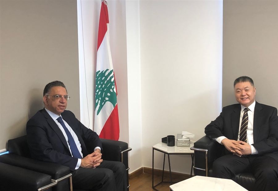 "العلاقات الثنائية" بين وزير البيئة وسفير الصين "العلاقات الثنائية" بين وزير البيئة وسفير الصين