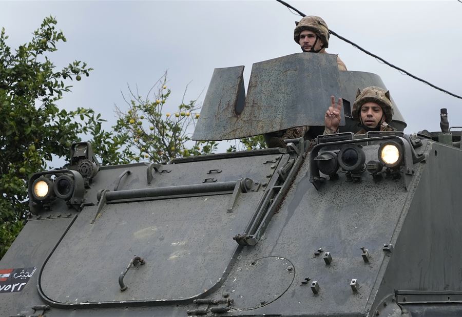 الجيش يوقف 30 سوريّاً في البقاع الجيش يوقف 30 سوريّاً في البقاع