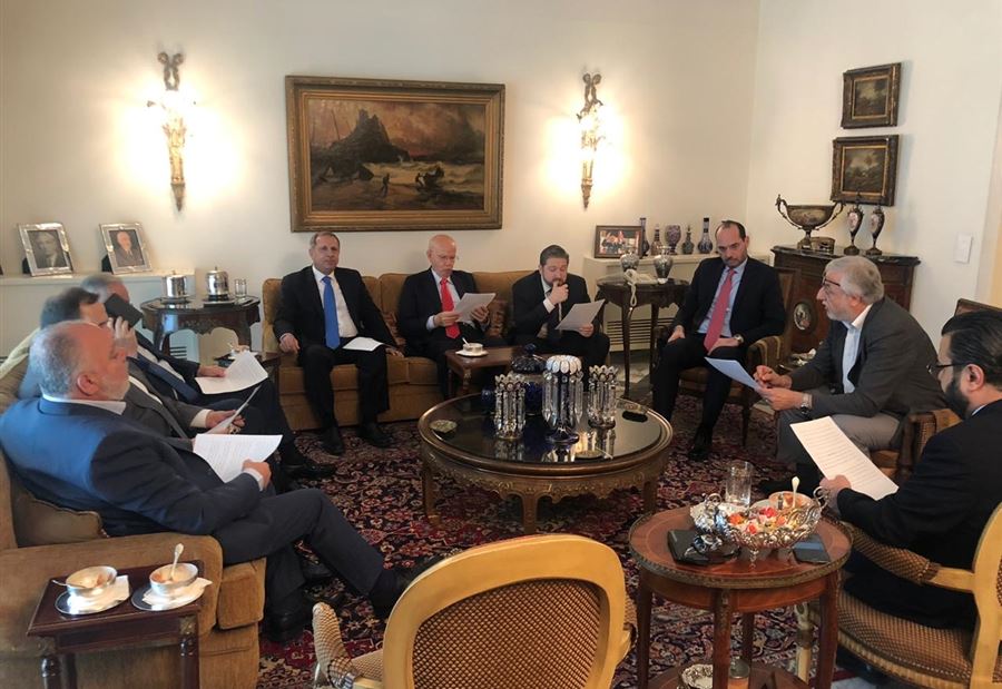 اللقاء التشاوري يستهجن الخطاب العنصري ضد النازحين