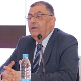 بعد الادعاء عليه... نقيب الأطباء يردّ