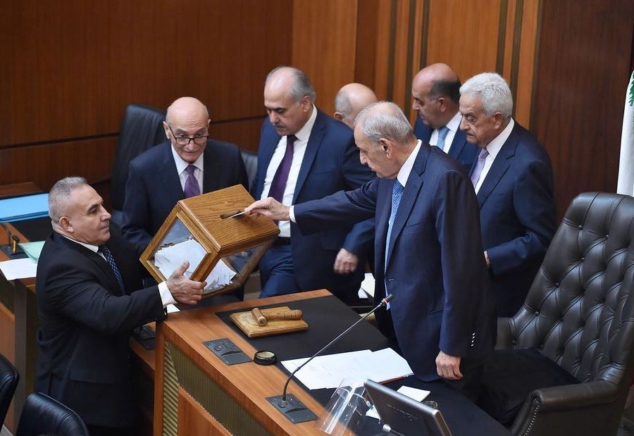 "المفتاح بجيبة بري"... جلسة اليوم بروفا لـ "الفراغ"!