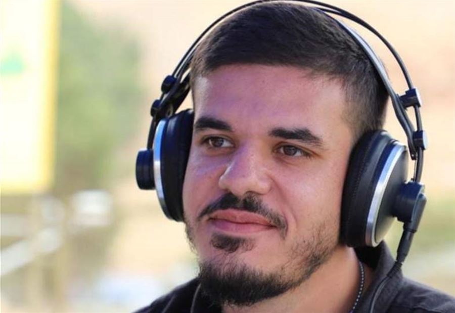 إذاعة "النور" تنعى الشهيد علي حسن عاشور إذاعة "النور" تنعى الشهيد علي حسن عاشور