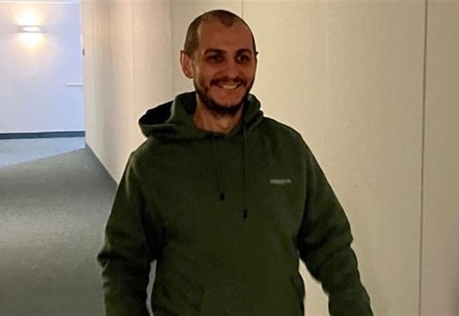 وصول المفرج عنه في السعودية "مروان ضاهر" الى مطار بيروت!